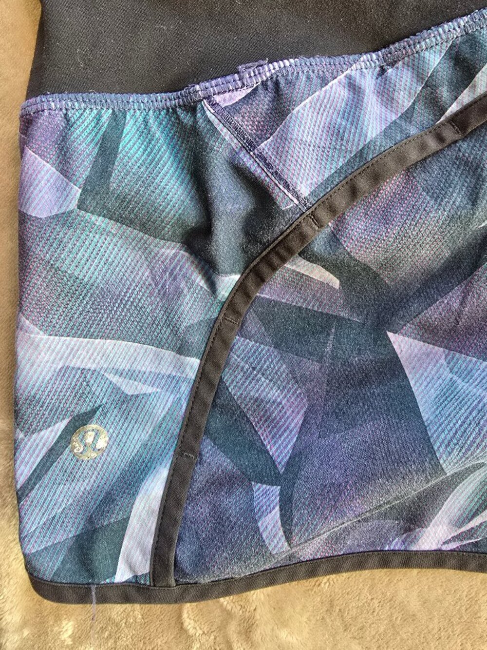 Lululemon athletic running shorts purple tones size 4 - Picture 6 of 6